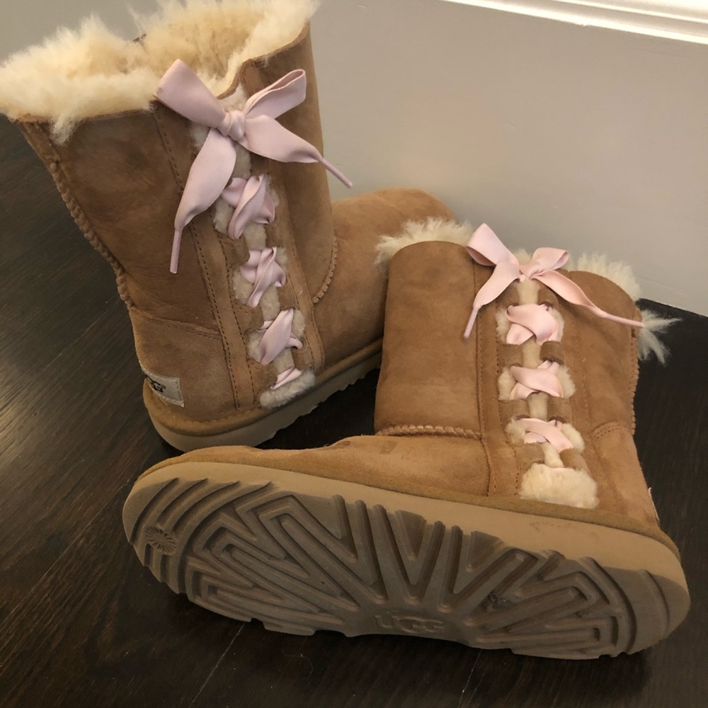 UGG Kids Chestnut Boots with Pink Ribbon Bows - Picture 3 of 3
